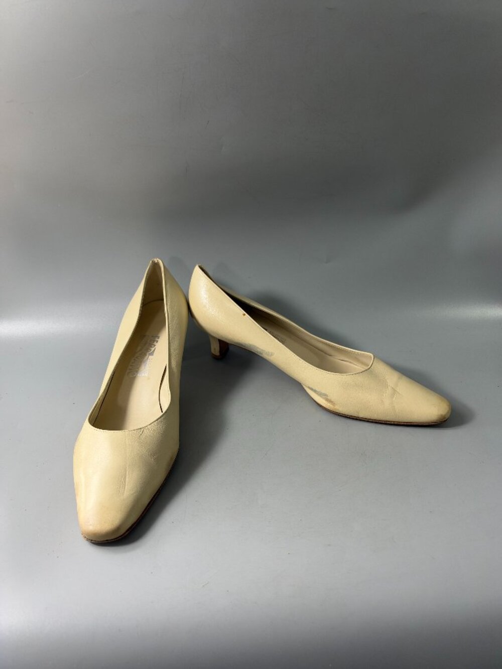 Authentic Classic Salvatore Ferragamo Low-heel Dress Shoes, 10.5 B
